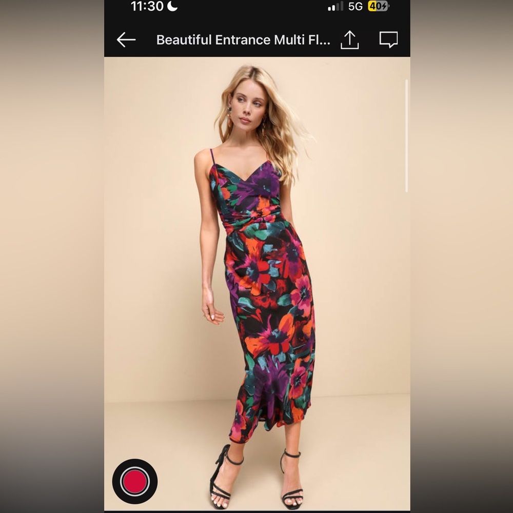 Never worn lulus maxi dress - size 6, has tags